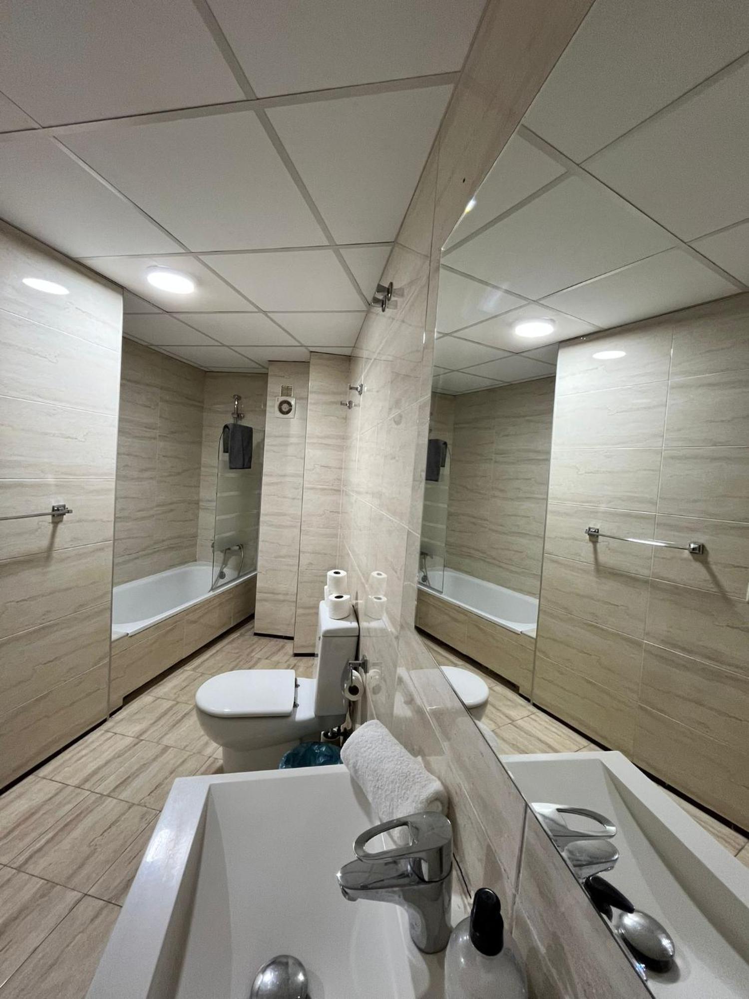 El Torcal Luxury Apartment With Free Parking มาลากา ภายนอก รูปภาพ