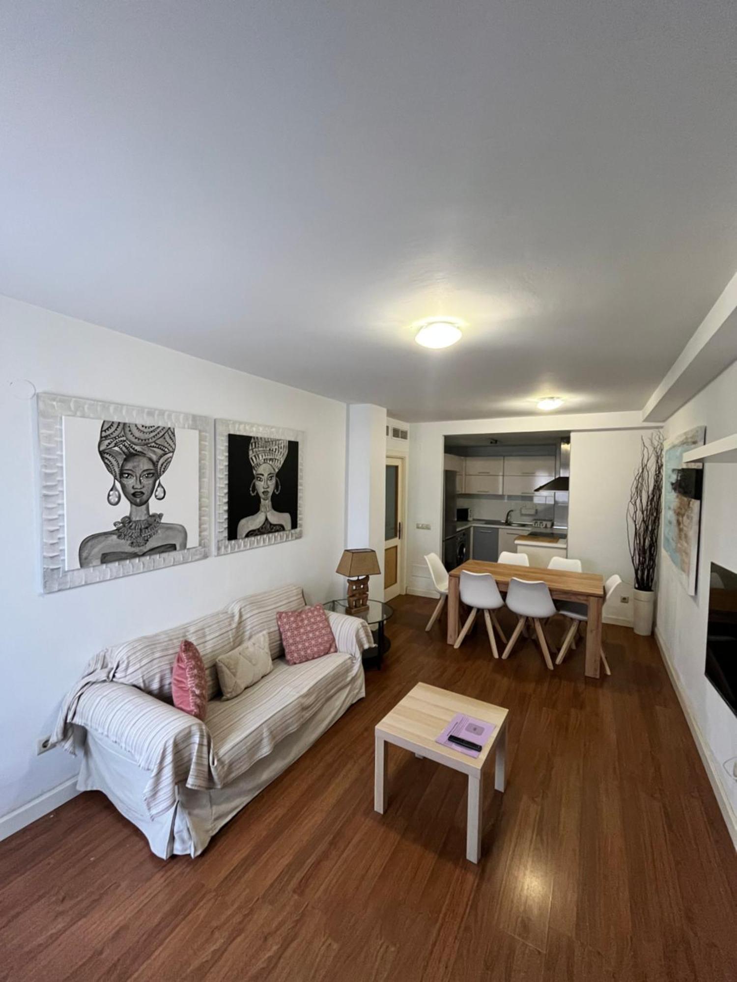 El Torcal Luxury Apartment With Free Parking มาลากา ภายนอก รูปภาพ